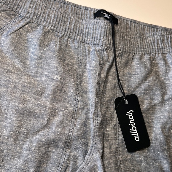 NWT ‼️ Womens ALLBIRDS Tree BD Shorts - Retail $58 Color is Shadow (gray) - Picture 3 of 11